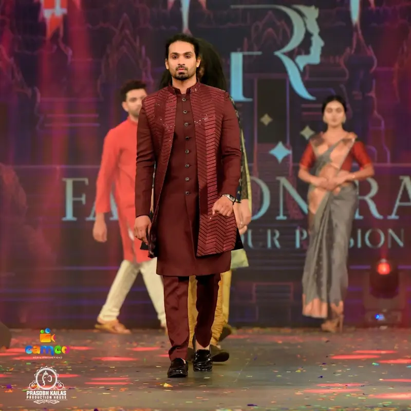 FASHION RAYS – Win Your Passion